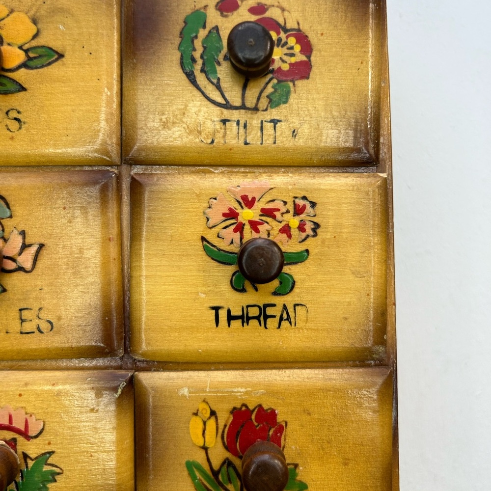 Vintage Enesco wood sewing wall hanging sewing box pulls drawers flowers farm - Picture 3 of 7